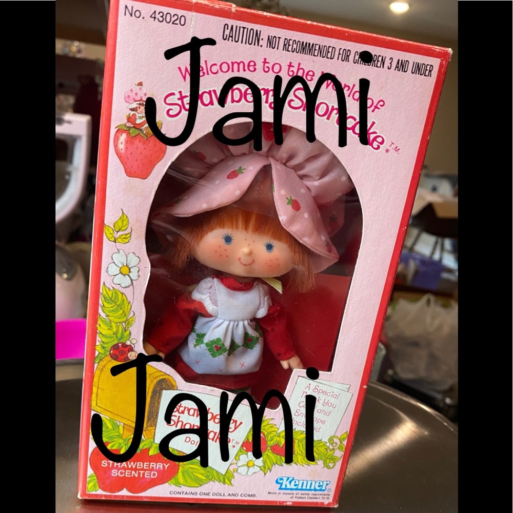 🍓Sealed Strawberry Shortcake 1st vintage doll